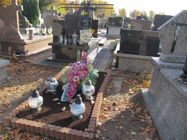 Grób Karol Szczęsny